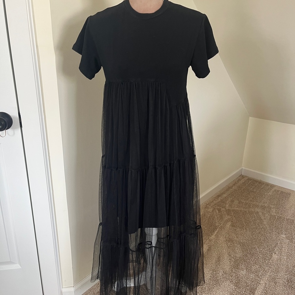 Women’s Black Short Sleeve Stretch T-Shirt Dress with Tiered Tulle Maxi Overlay